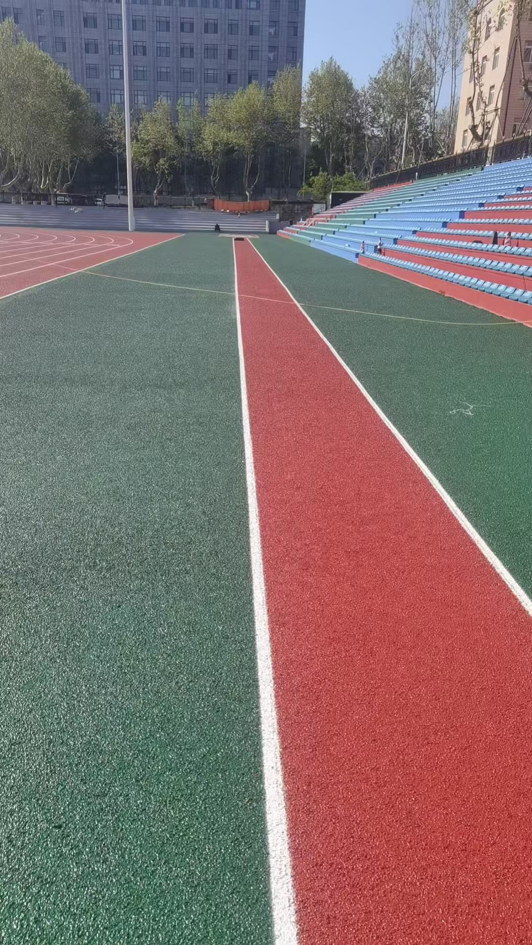 南通市塑胶颗粒透水跑道 - 方案